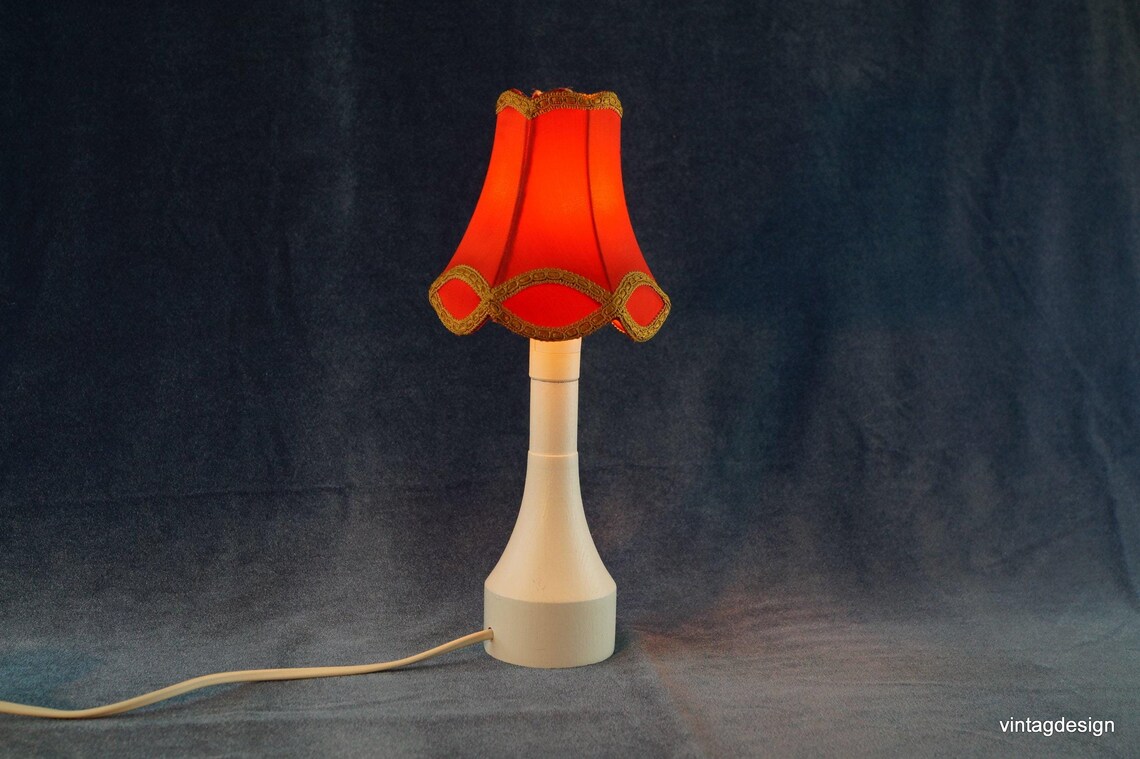 Vintage Swedish Table Lamp: Antique Wood Desk Lamp with Lampshade, foto 3 di 5