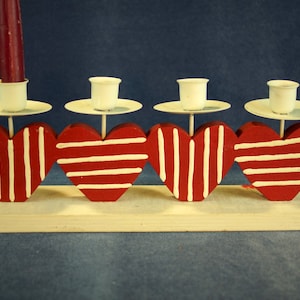 Vintage Zweedse kerstkandelaar Traditionele volkskunst Houten Kandelaar Scandinavisch design Scandinavische woondecoratie Gedraaide Houten Kandelaar