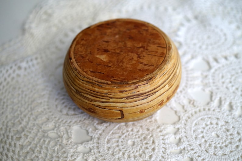 Vintage Swedish Birch Bark and wood Jewelry Box Hand Made wooden and Birch Bark Basket Organic Box Scandinavian folk art Round wooden box
