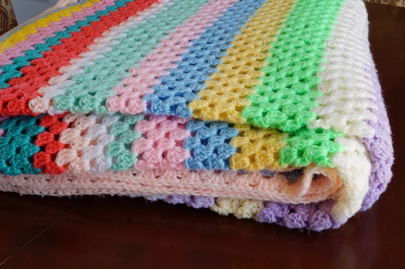 Modèle de couverture de bébé carré Puffy Grandma au crochet (Modèle - Canada