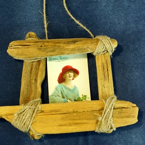 Ostsee-Treibholzrahmen: Rustikaler Küsten-Wandbehang (12 x 12 cm)