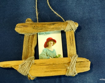 Baltic Sea Driftwood Frame: Rustic Coastal Wall Hanging (12x12 cm)