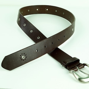 LEVIS Genuine Leather Belt: Brown Retro Fashion with Brass Buckle