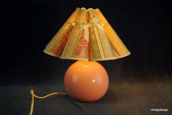 Vintage Ceramic Table Lamp: Retro Boudoir Bedside Light