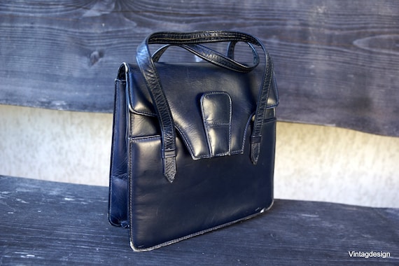 Vintage Blue Leather Handbag: Minimalist Functional Purse