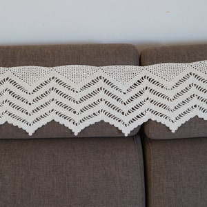 Vintage Handmade Crochet Window Valance: Swedish Beige Decor (117 cm x 21 cm)