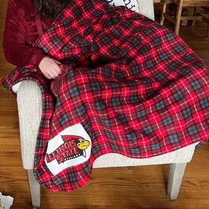 College blanket. Plaid fleece sherpa custom throws. Personalized school blanket. Illinois State University
