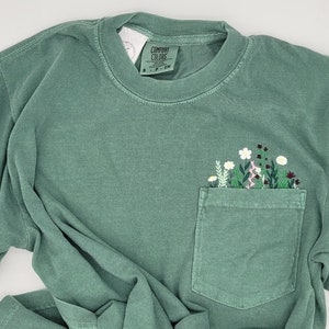 Comfort Colors floral pocket T-shirt. Embroidered Wild flower pocket.