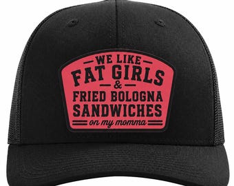Cappello a forma di panino con mortadella fritta. Cappello divertente. Cappello personalizzato.