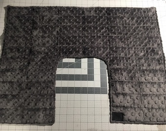 Shoulder wrap weighted with glass beads