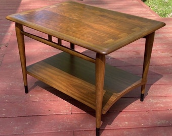 Vintage Mid Century Lane Acclaim Dovetailed Walnut End Table 1960s 900-05