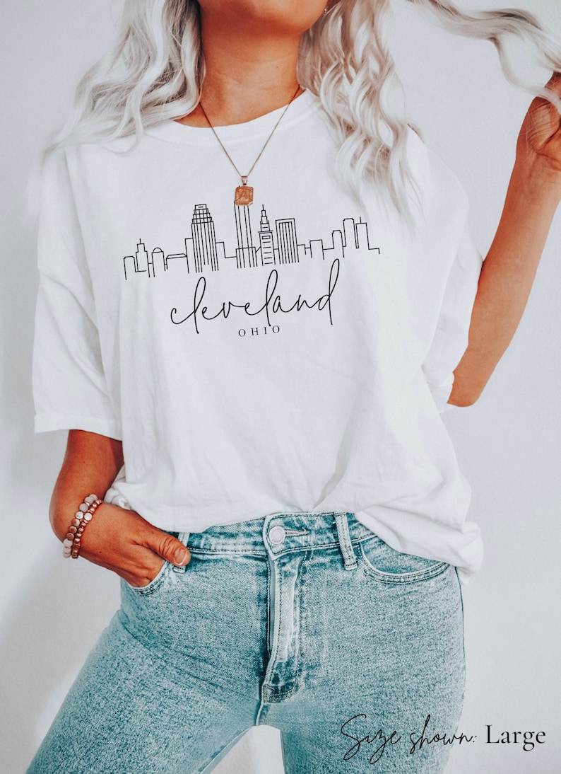 Cleveland Skyline Shirt Oversized Cleveland Tshirt - Etsy