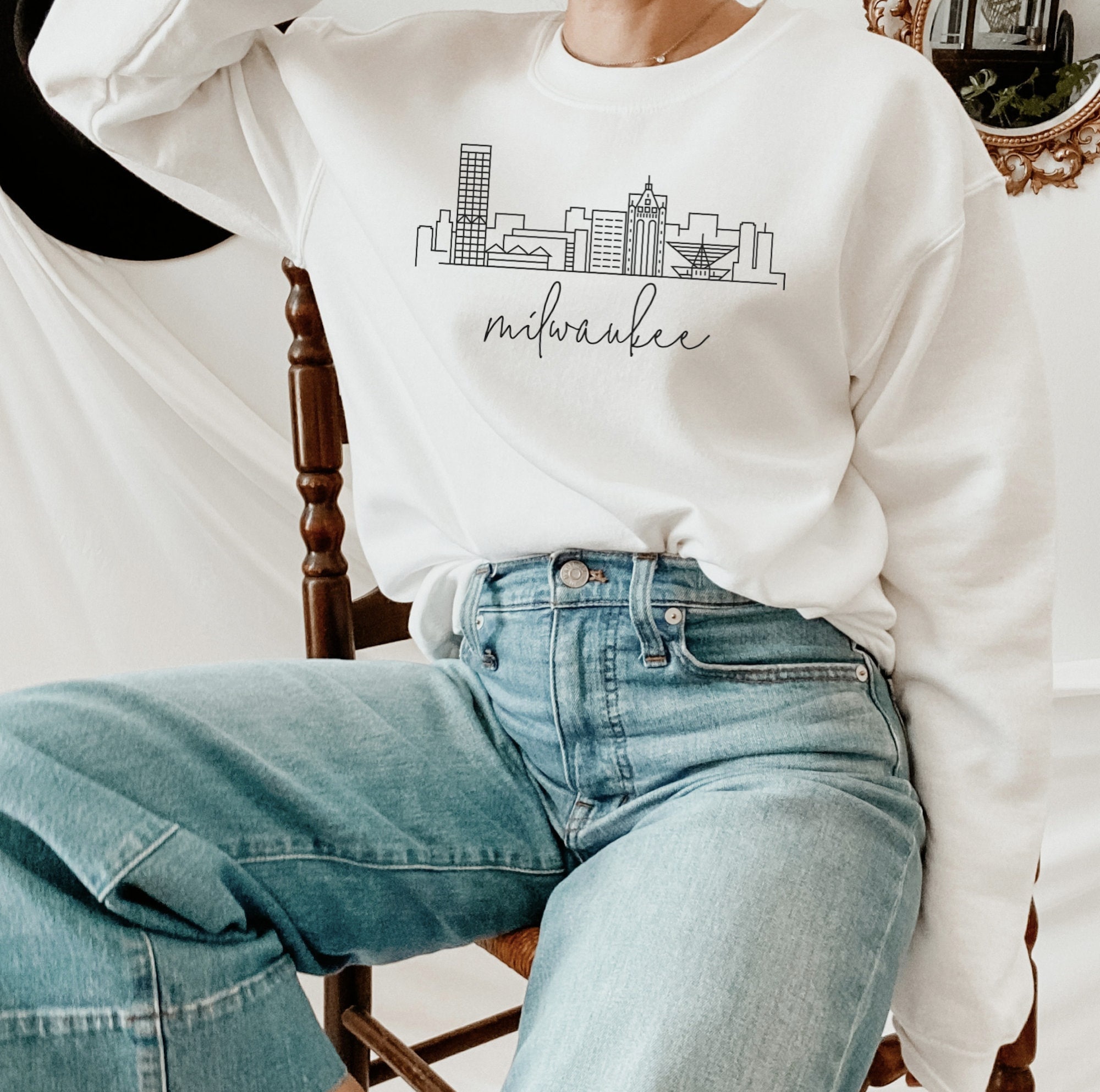 Milwaukee Sweatshirt, Milwaukee Shirt, Milwaukee Skyline Art, Milwaukee Unisex Crewneck Sweater