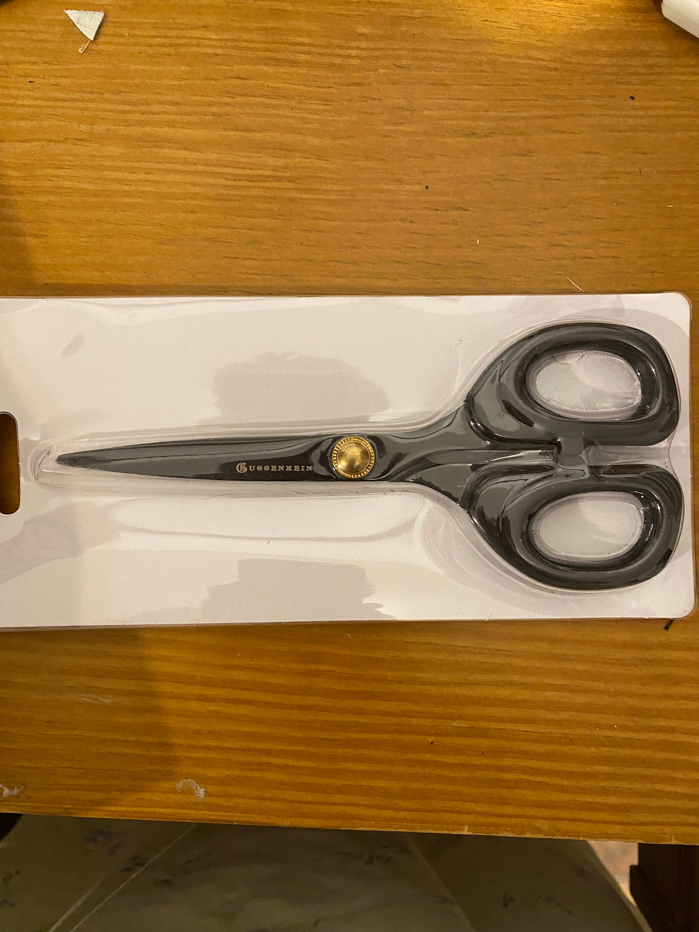 Guggenhein VII 7 Scissors 