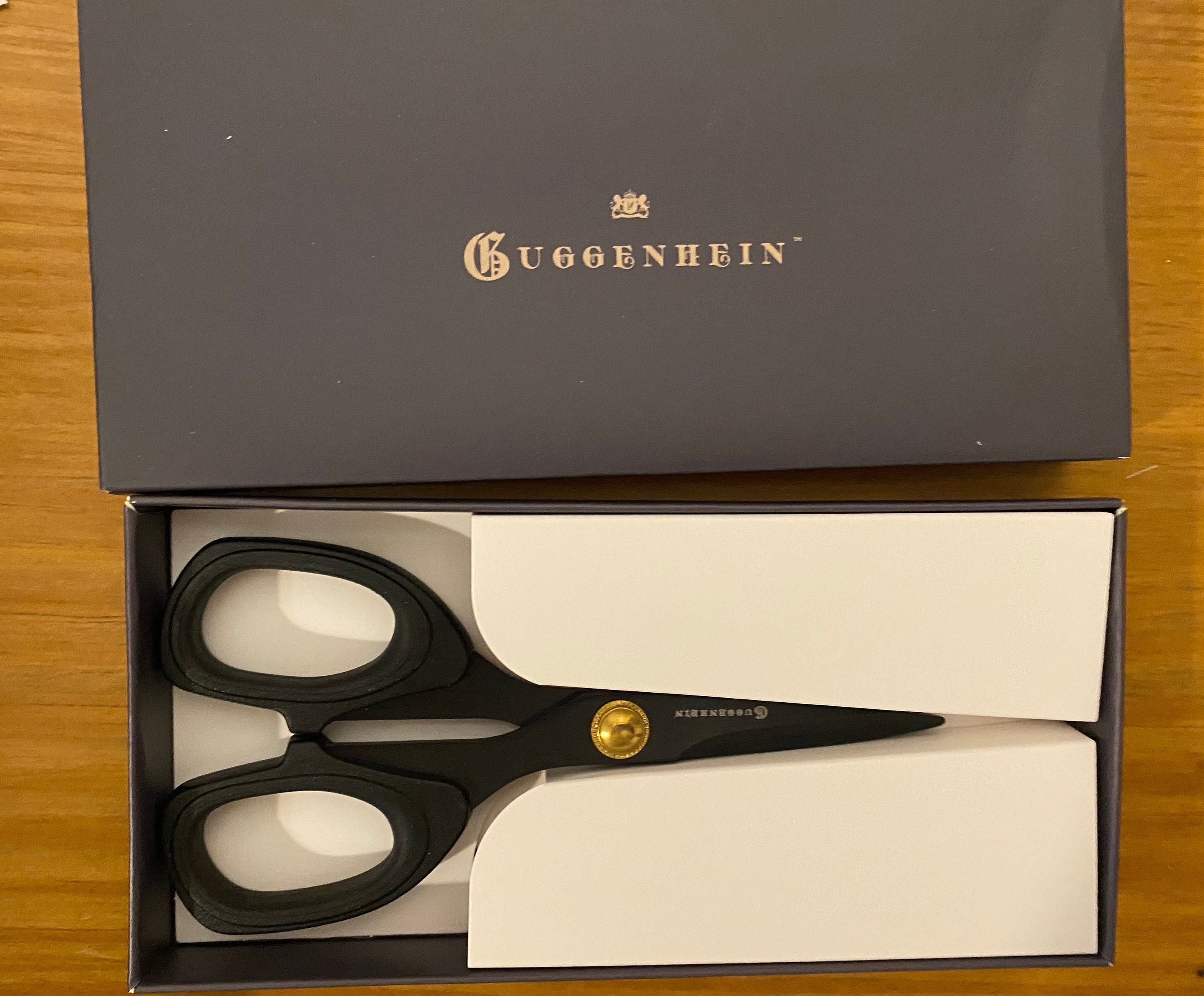 Guggenhein V 5 Craft/paper Scissors 