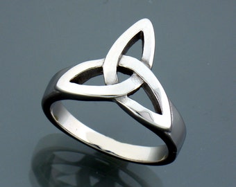 CELTIC Trinity ring, s32b, Irish knot ring, 316L  Stainless Steel Bold and Large Modern Trinity Ring (s32)