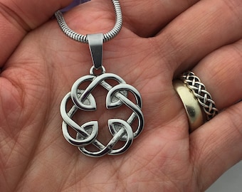 Celtic FATHER & Daughter knot Pendant (s316) Irish, Scottish, welsh,