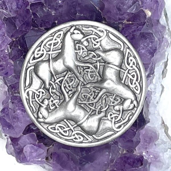 Celtic Three Horse pin/Brooch (#PEW69)