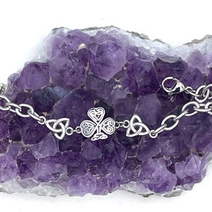Trinity Shamrock Irish Charm Bracelet (Hm157) Rolo Chain