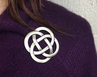 CELTIC Forever Eternity knot Pin/Pendant, 6078, Celtic Knot , Celtic jewelry, Shaw pin, Irish Scottish brooch, cloak Brooch, Sash brooch