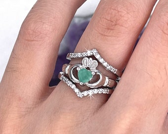 Sterling Silver set of 3 Emerald Claddagh/ V band pairing Rings, (CSS2-BQ1015)