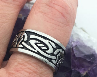 Celtic Knot Wide Band Ring, s8, Men's Celtic ring, Celtic Thumb Ring SZ 7-15 (#S8)