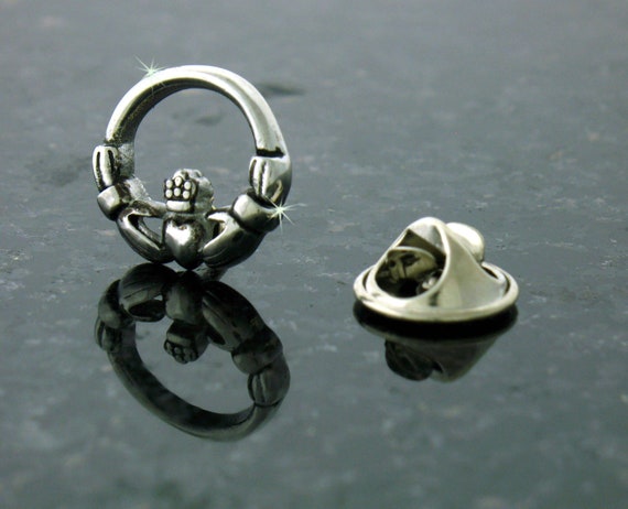 claddagh tie pin