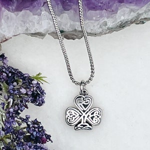 Celtic Knot Shamrock Necklaces HM136 Irish Pendant image 3