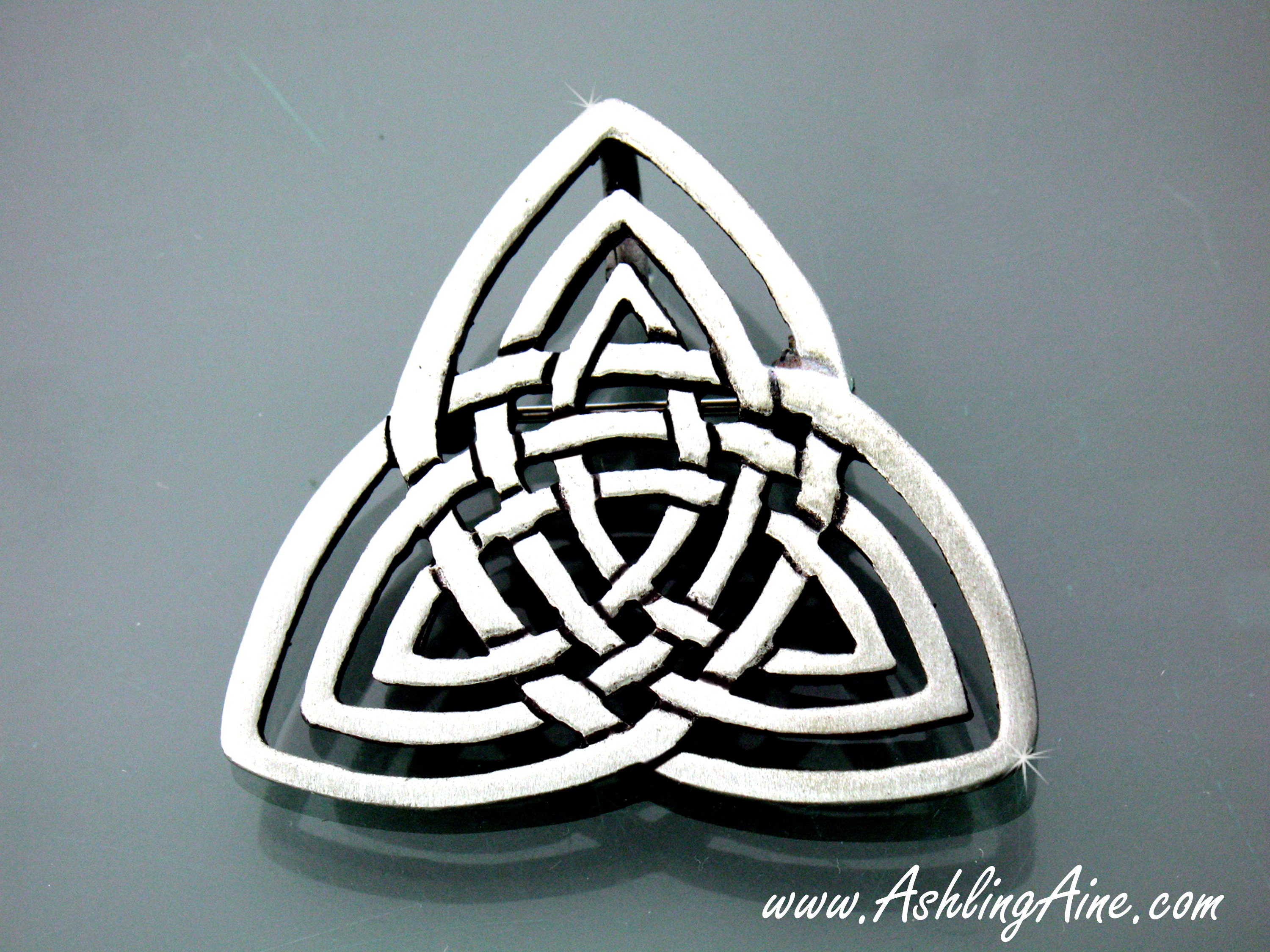 Triple Trinity Knot Brooch/pendant JPEW5889 Etsy