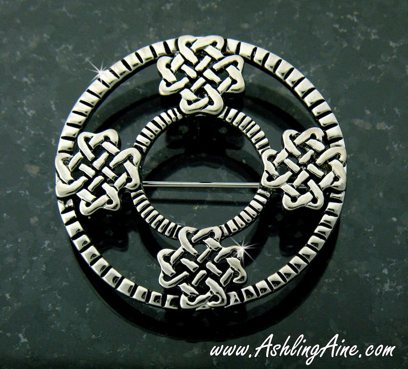 #JPEW5874 Pewter Celtic Love Knot PinPendant
