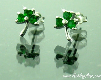 Shamrock Sterling Silver Post Earrings, Irish earrings ( Bq1009)