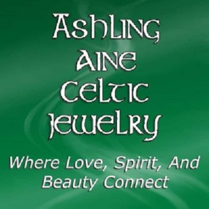 St Patrick/'s Day Shamrock Earrings Irish Earrings Emerald CZ Shamrock Earrings 7004 Celtic Earrings Lead Free Pewter Dangle Earrings