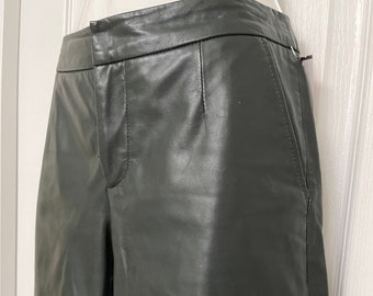 Charin Yeh Hunter Green Lambskin Leather Shorts SZ M