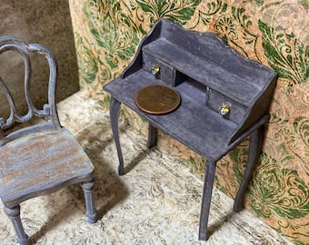 Casa de muñecas en miniatura escritorio mesa de escritura francés mini shabby vintage antiguos cajones secretaria secretaire angustia viejo 1 pulgada 12 lady girl