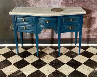 Aparador Bespaq para casa de muñecas restaurado, credenza azul de estilo antiguo francés totalmente natural.