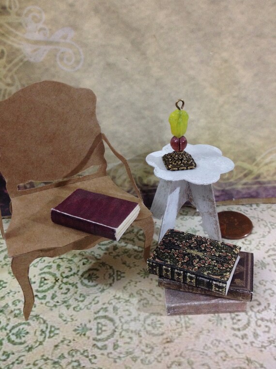 1:12 Scale Dollhouse Table Lamp – Green Desk Light – Battery Operated On/Off Switch