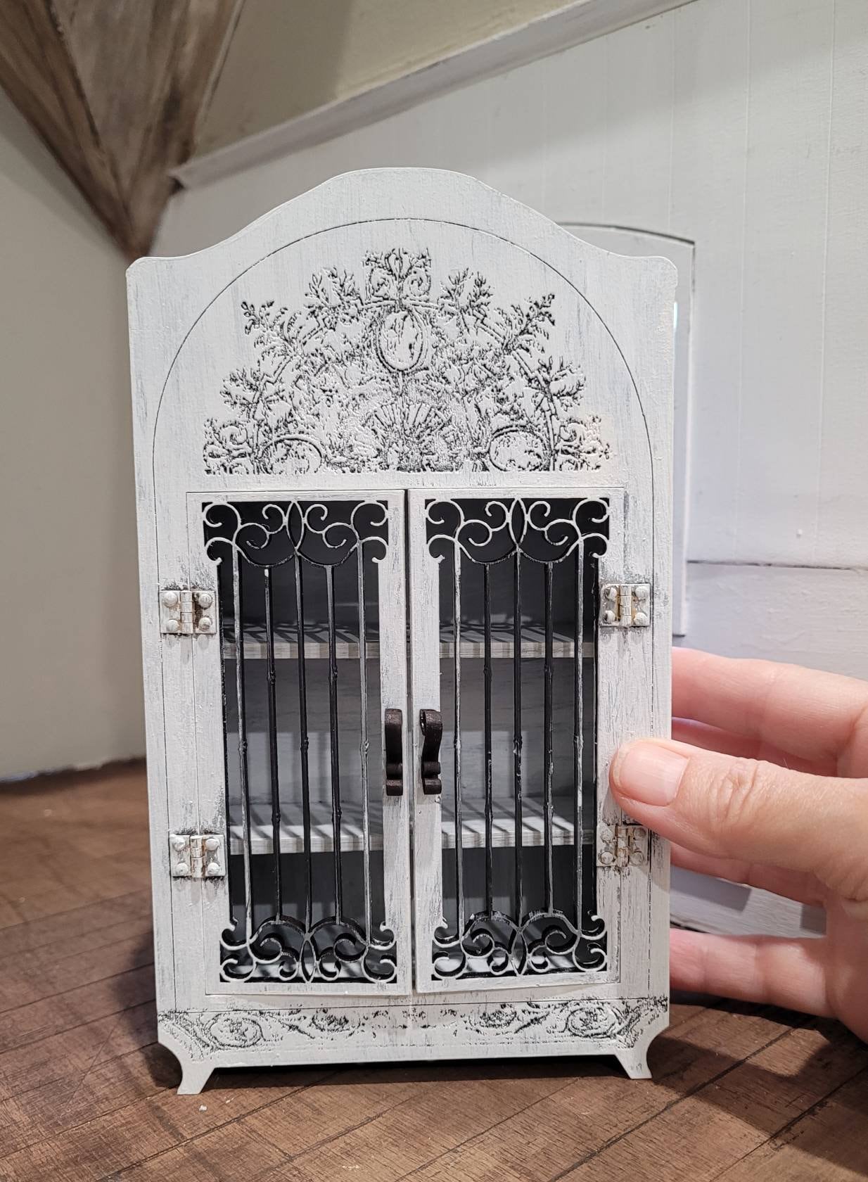 Miniatura Armadio Shabby Chic Per Casa Delle Bambole – Scala 1:12, Stile Parigino, Nuovo