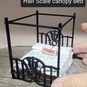 Hermosa cama con dosel a media escala disponible sin terminar imagen 10