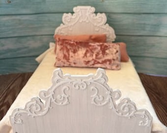 1/6 size 1/6 scale elegant bed