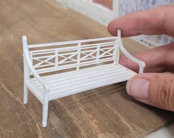 Miniatur-Parkbank Für Puppenhaus 1:24 – Aus Holz & Legierung, Ca. 5 Cm, Deko Für Garten Oder Terrasse