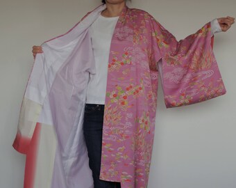 Casual Kimonoー Freely arrangement can kimono. This kimono is called ”Komon kimono”.