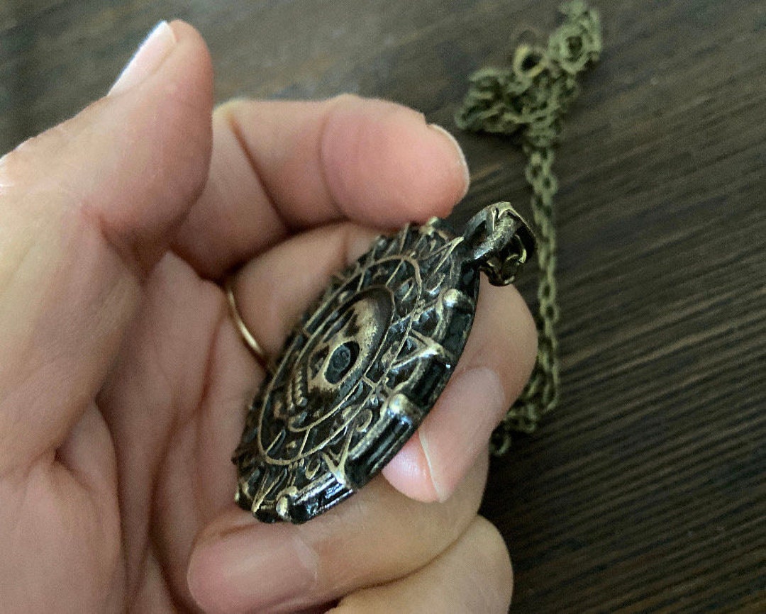 Pirates of the Caribbean Licensed Promo Cursed Aztec Skull Medallion Coin  Ring | eBay