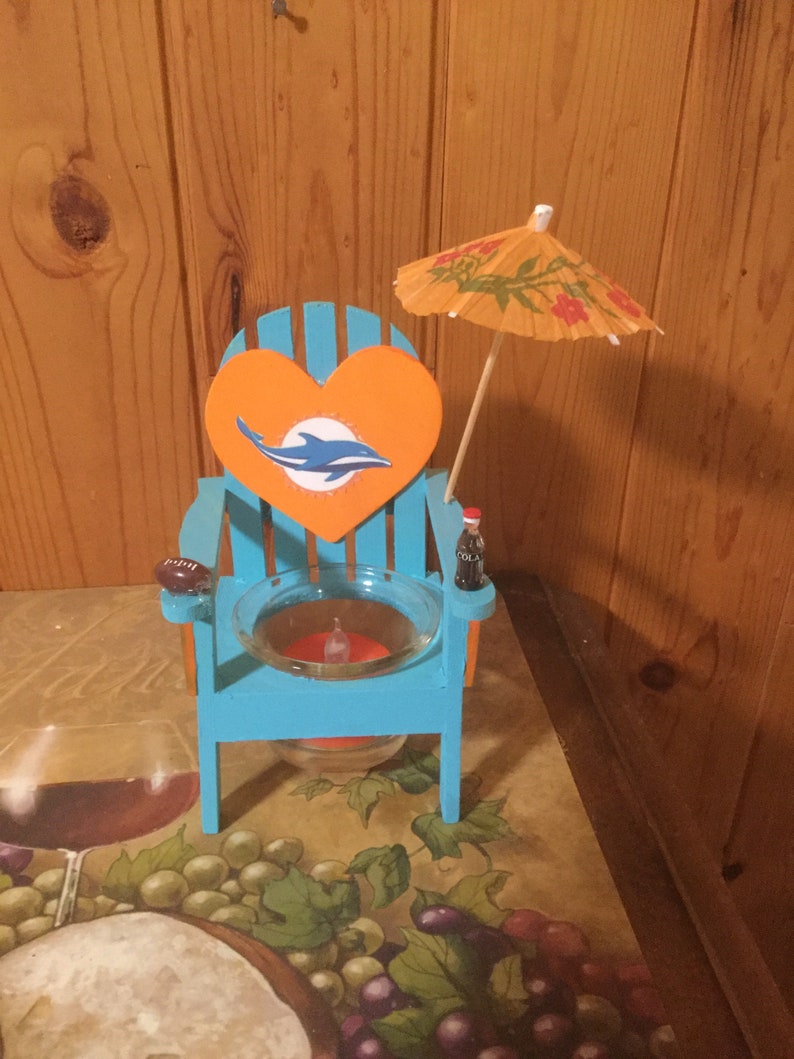 Beach chair candle holder.