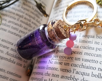 Uv Resin Keychain ; cute resin art ; fairy magic bottle ; key ring in gold-colored resin; resin accessories