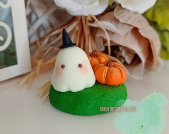 Cute ghost ; kawaii halloween decoration; fimo miniature; polymer clay polymer clay fimo night glow ; home decor