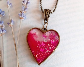 Resin heart necklace; Valentine's Day pendant; uv resin charm; love hearth bronze necklace ; UV resin accessories