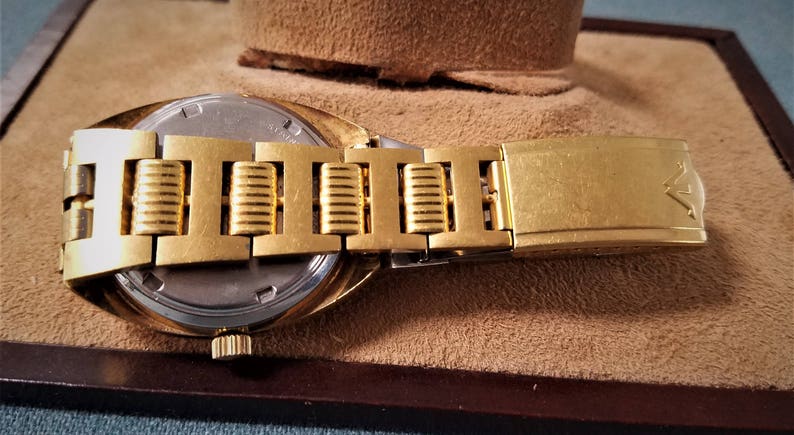 NOS Wittnauer Electric Watch on Original Wittnauer Bracelet - Etsy