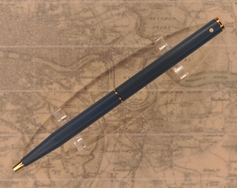 Sheaffer Fashion I clipless ballpoint/pencil set - Blue w/embroidered sleeve