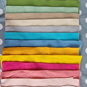 15 Wool Felt Squares – 9&quot; x 9&quot; – Assorted Colours – Sewing & Craft Fabric