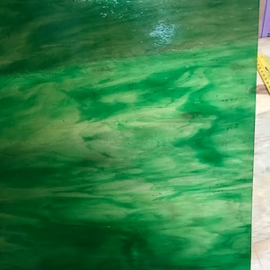Stained Glass Sheet, 8&quot; x 6&quot;  - Christmas Green, Clear streaky (Kokomo 48 LL)